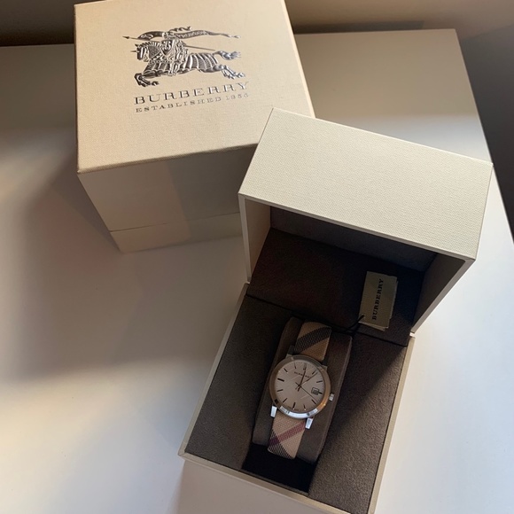 Burberry Watch - Picture 2 of 12
